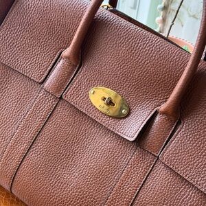 Mulberry 
Classic Grain Medium New Bayswater Oak